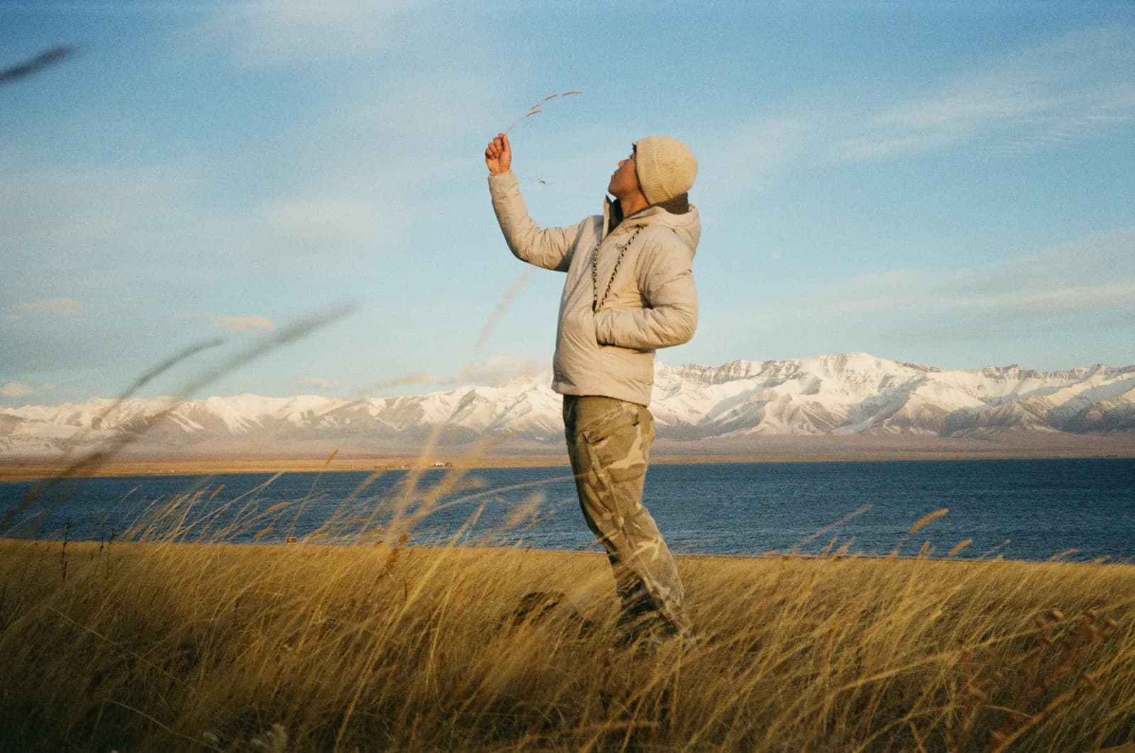 Film photograph shot on Kodak Gold 200 with an Olympus AF-1 by lyu