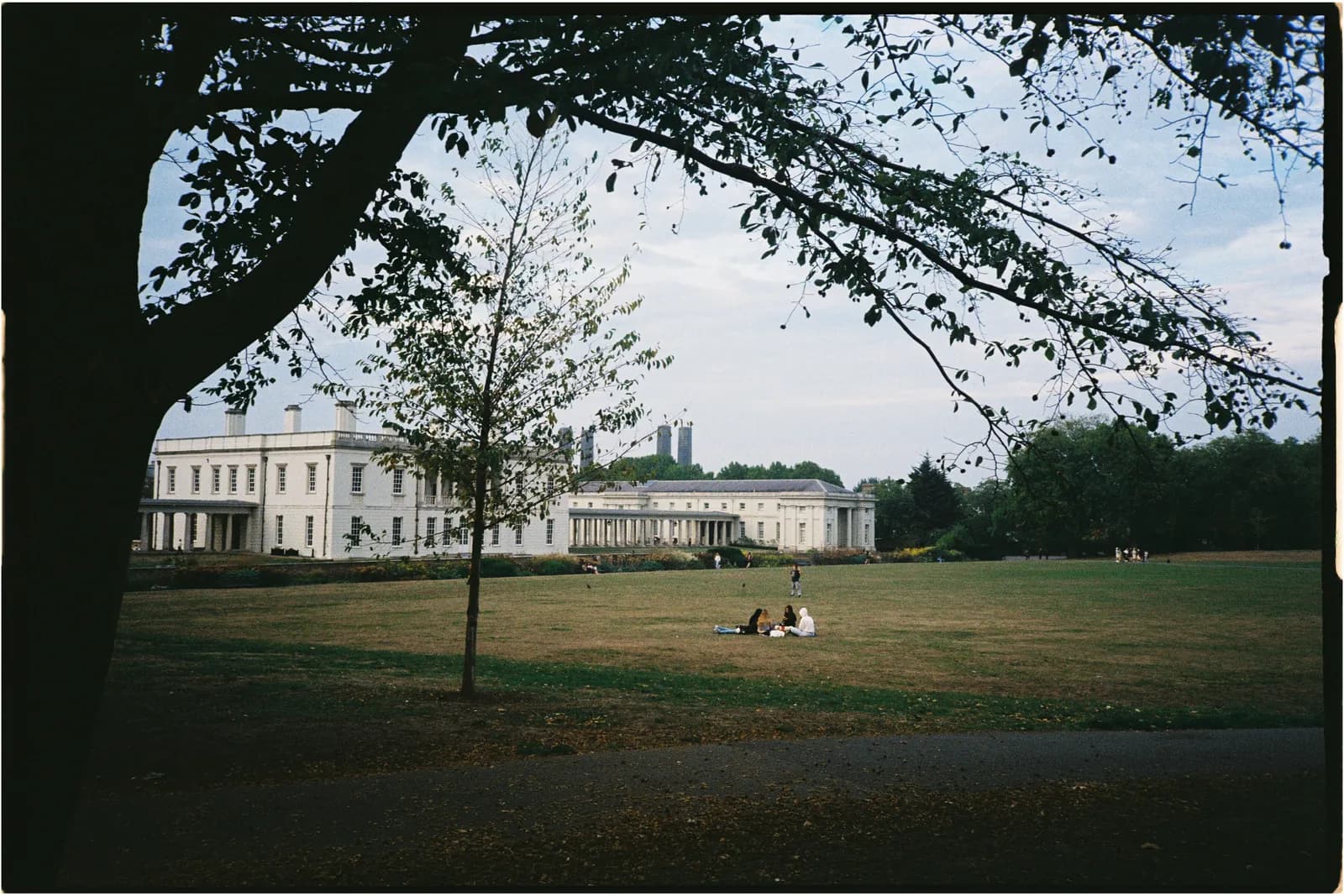 Film photograph shot on Kodak UltraMax 400 with a Konica Big Mini BM-201 by Zigao Wang