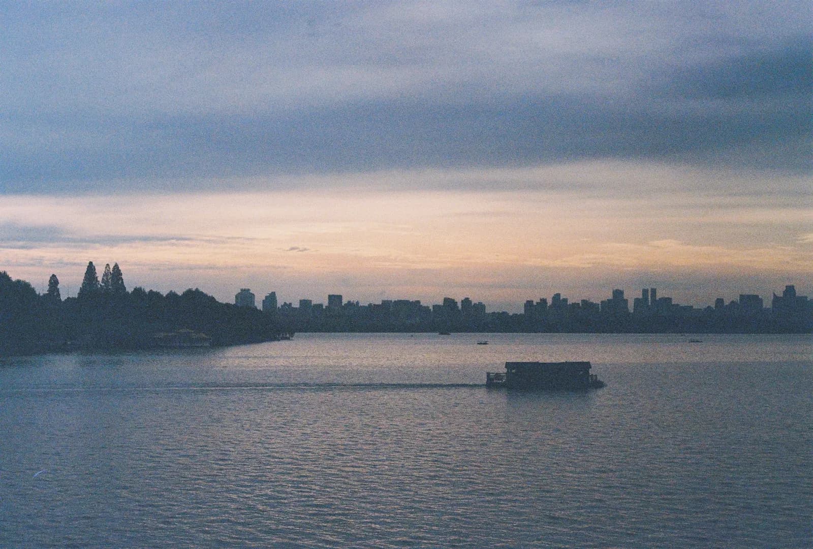 Film photograph shot on Kodak UltraMax 400 with a Canon AE-1 Program by Zigao Wang