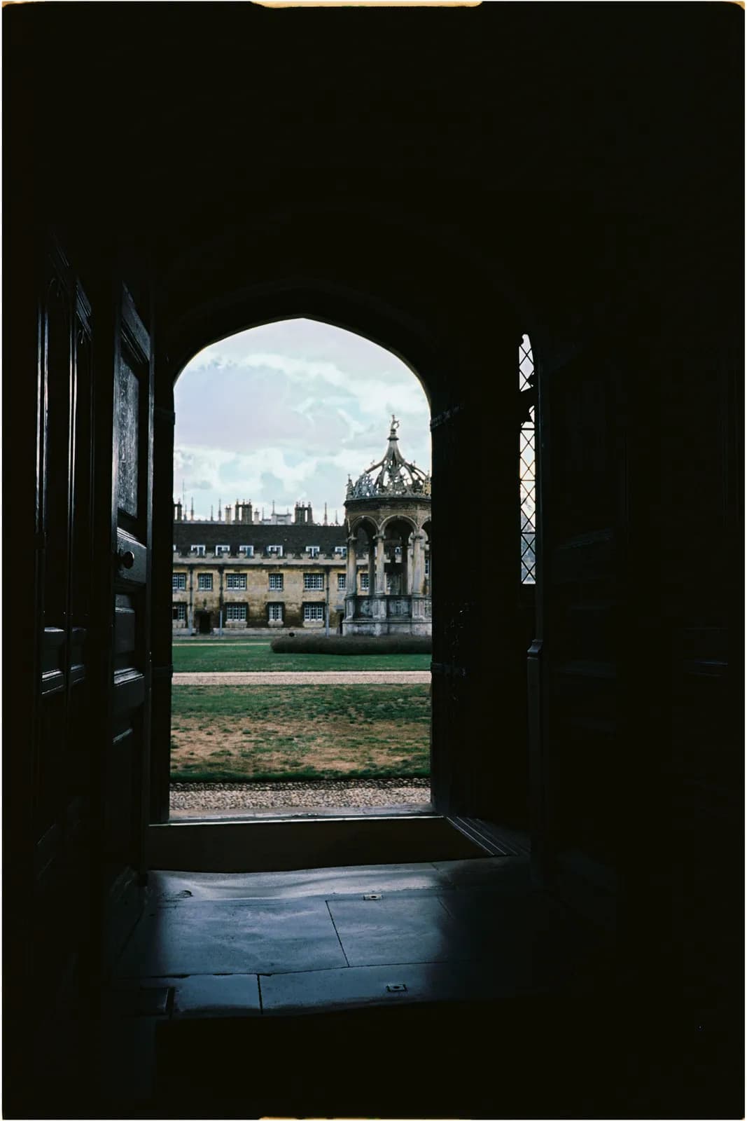 Film photograph shot on Kodak Ektar 100 with a Konica Big Mini BM-201 by Zigao Wang