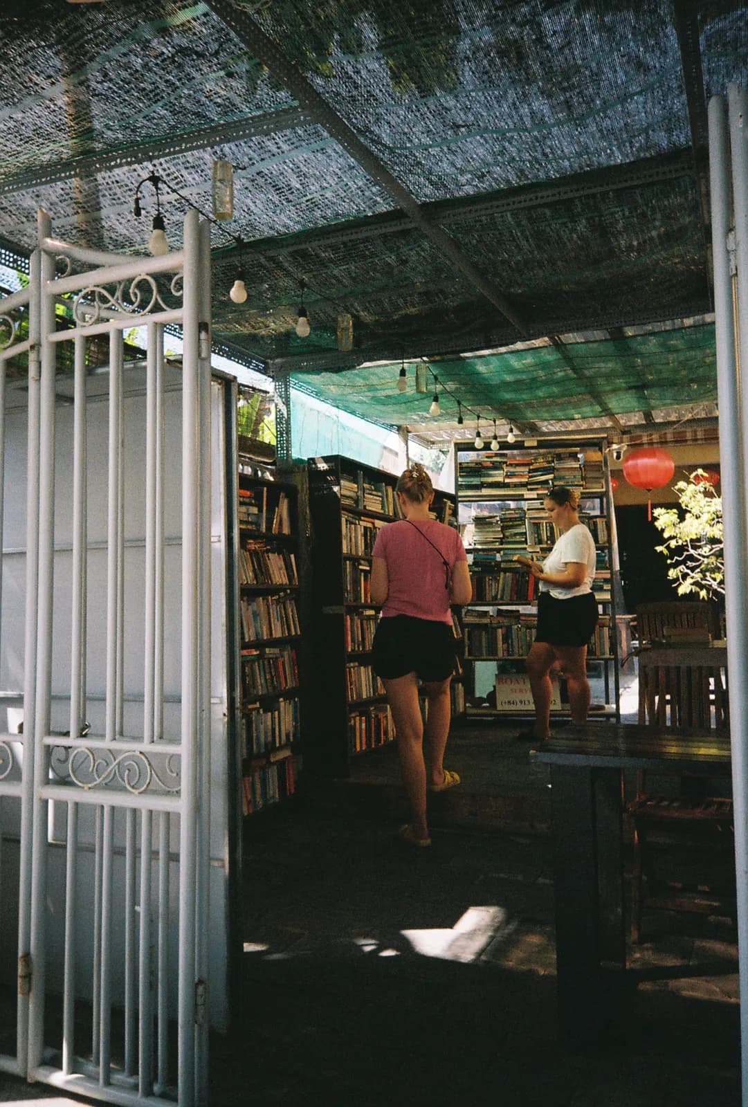 Vietnam DaNang — film photograph shot on Kodak UltraMax 400 with a Kodak Snapic A1 by Notting Xu