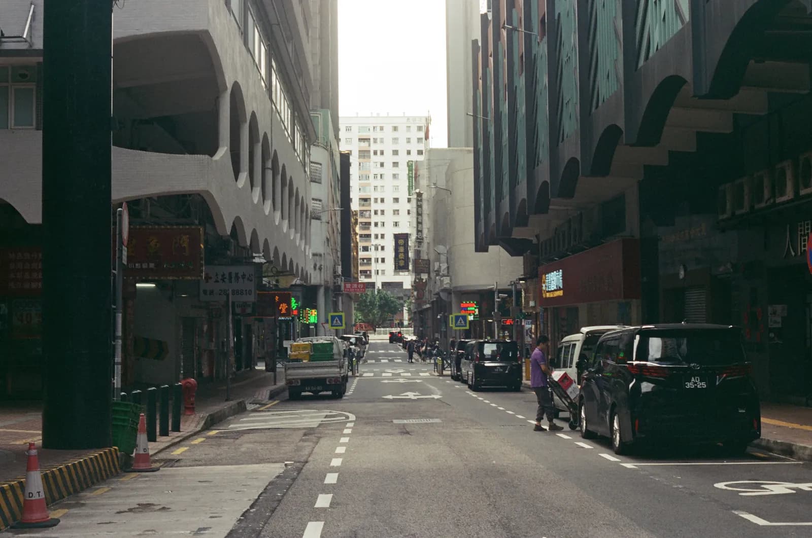 Film photograph shot on Kodak Vision3 250D with a Canon AE-1 Program by Zigao Wang