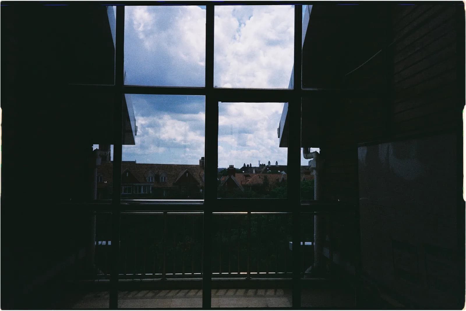 Film photograph shot on Kodak UltraMax 400 with a Konica Big Mini BM-201 by Zigao Wang