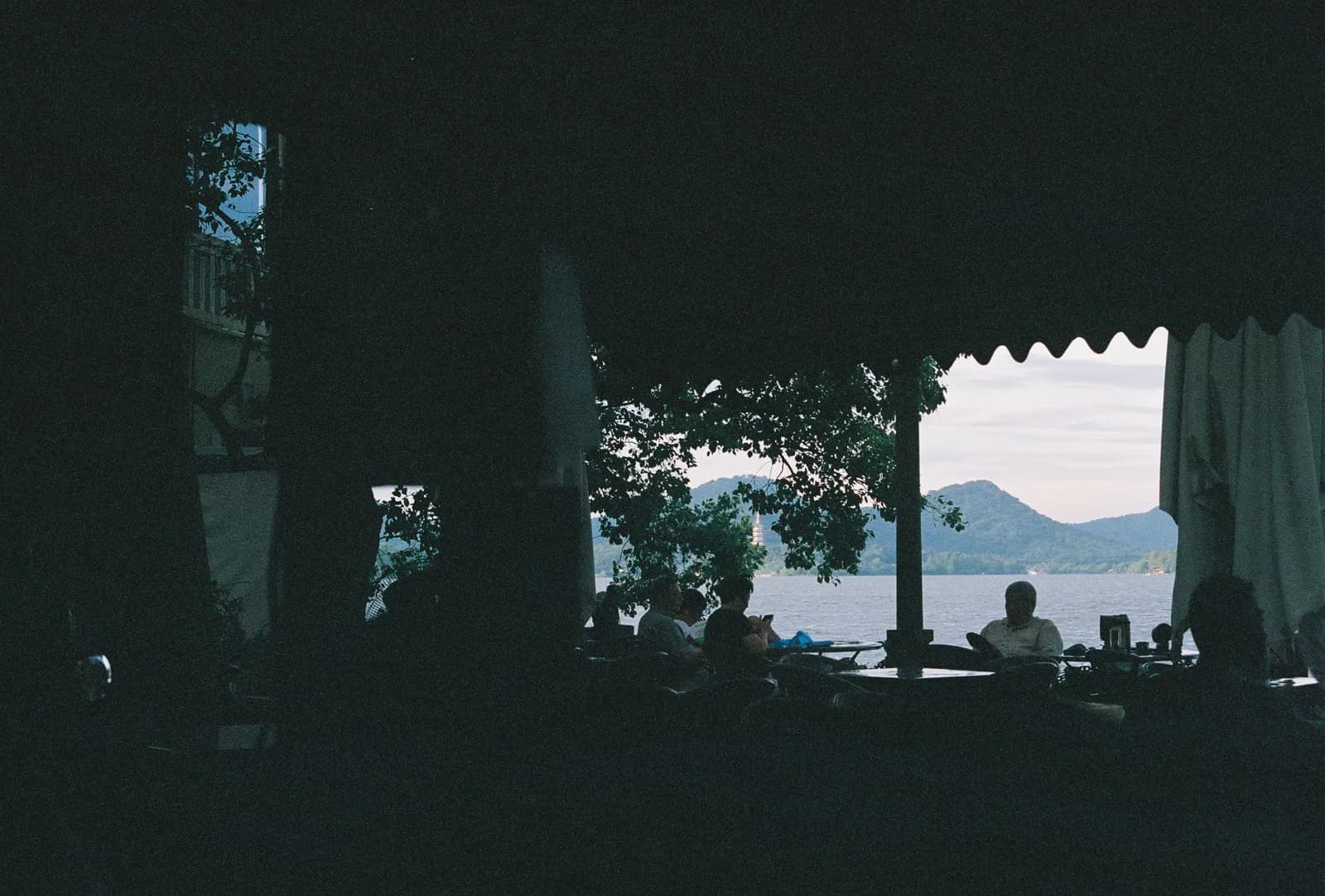 Film photograph shot on Fujifilm Superia Premium 400 with a Canon AE-1 Program by Zigao Wang