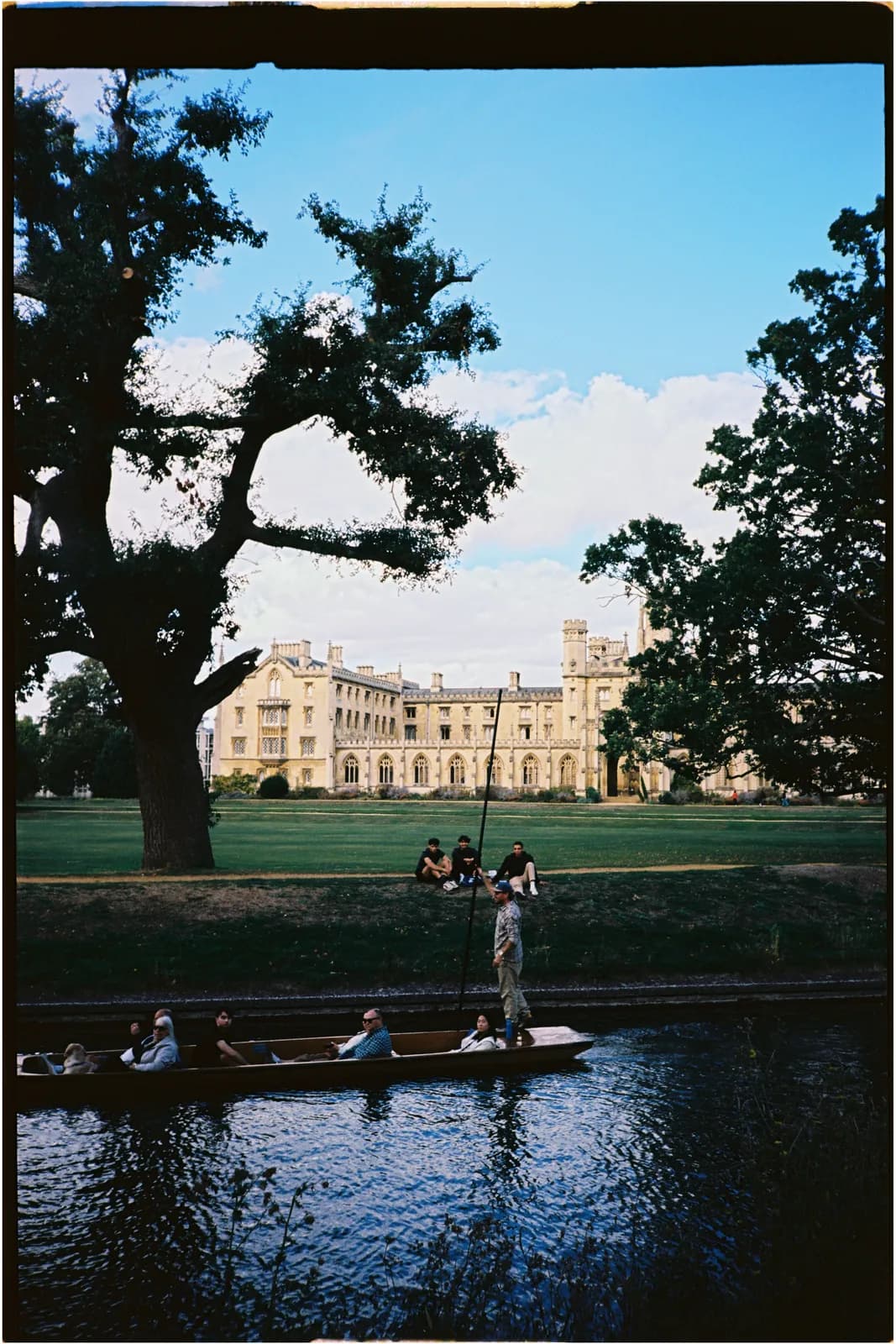 Film photograph shot on Kodak Ektar 100 with a Konica Big Mini BM-201 by Zigao Wang