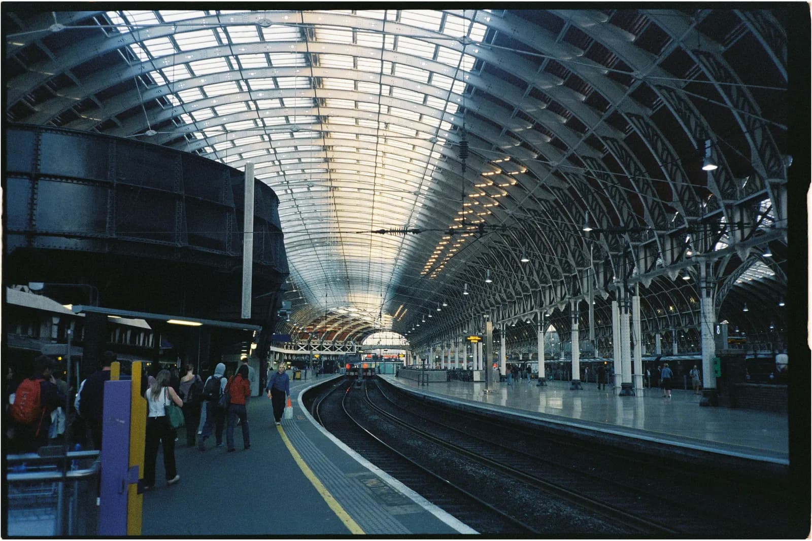 Film photograph shot on Kodak Vision3 500T with a Konica Big Mini BM-201 by Zigao Wang