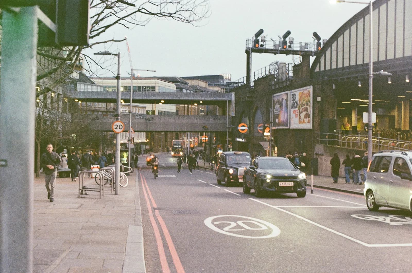 London Trip — film photograph shot on Kodak Gold 200 with a Canon AE-1 Program by Casper Lee