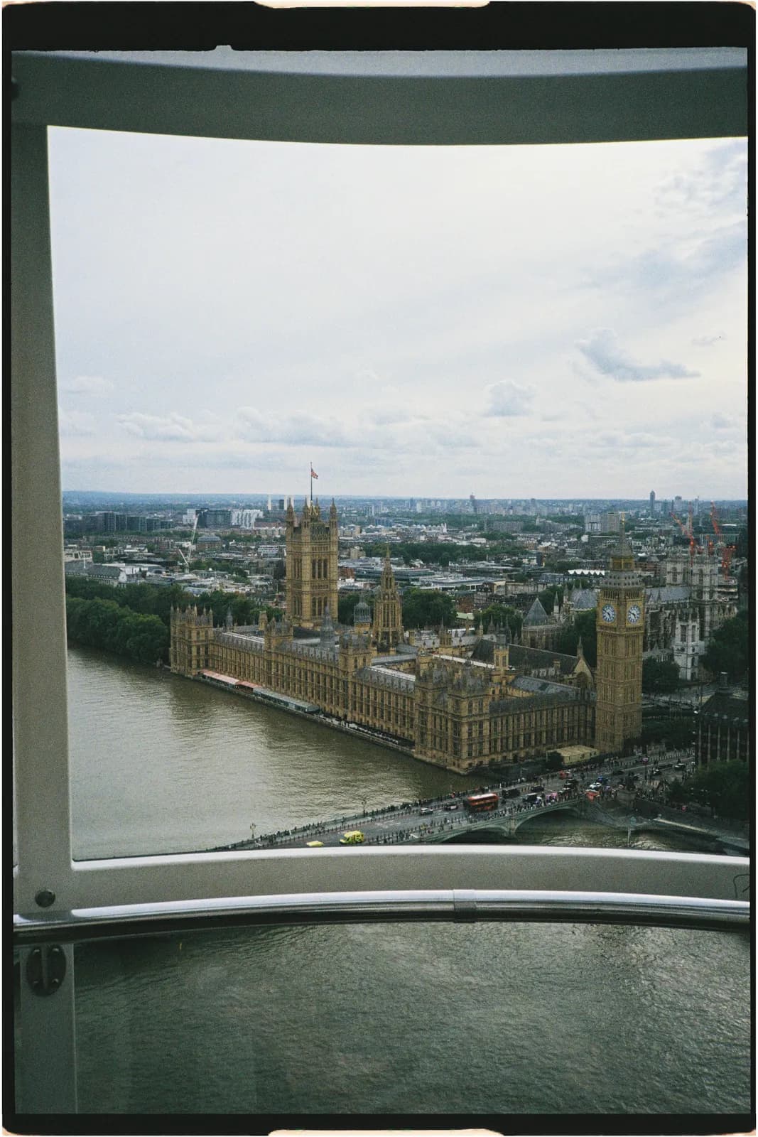 Film photograph shot on Kodak UltraMax 400 with a Konica Big Mini BM-201 by Zigao Wang