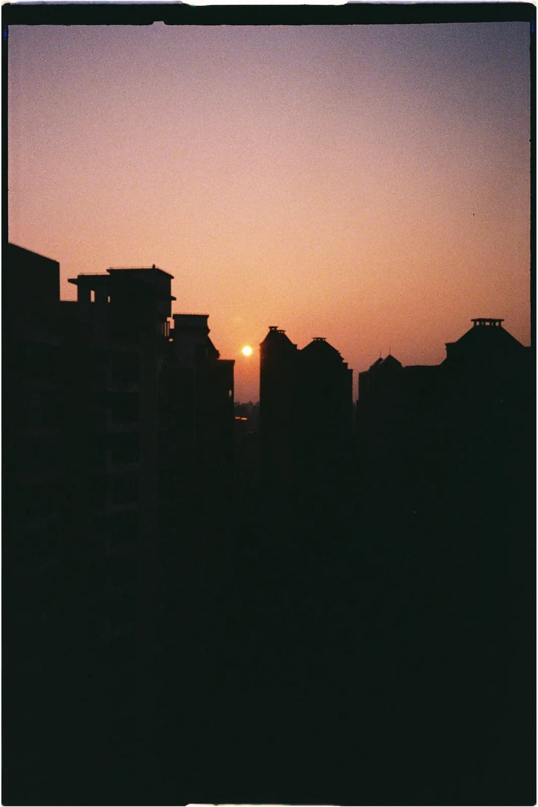 Film photograph shot on Kodak UltraMax 400 with a Konica Big Mini BM-201 by Zigao Wang