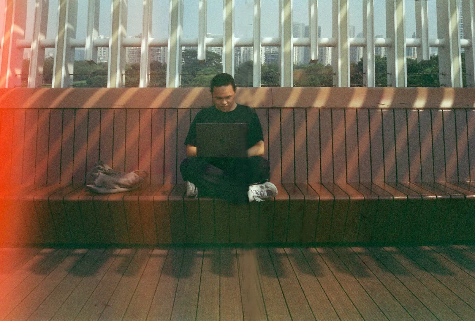 Film photograph shot on Kodak Gold 200 with an Olympus 35 SP by Barry Shawn