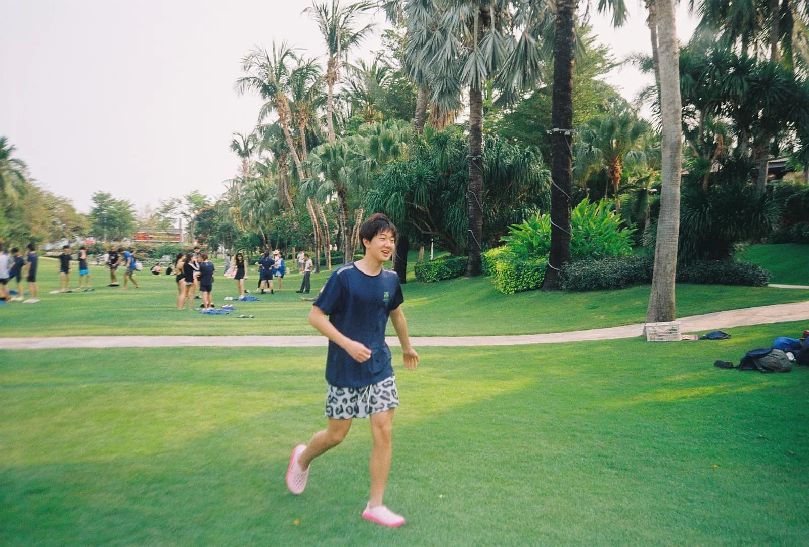 Film photograph shot on Kodak Gold 200 with an Olympus Mju-I by CJ Liu