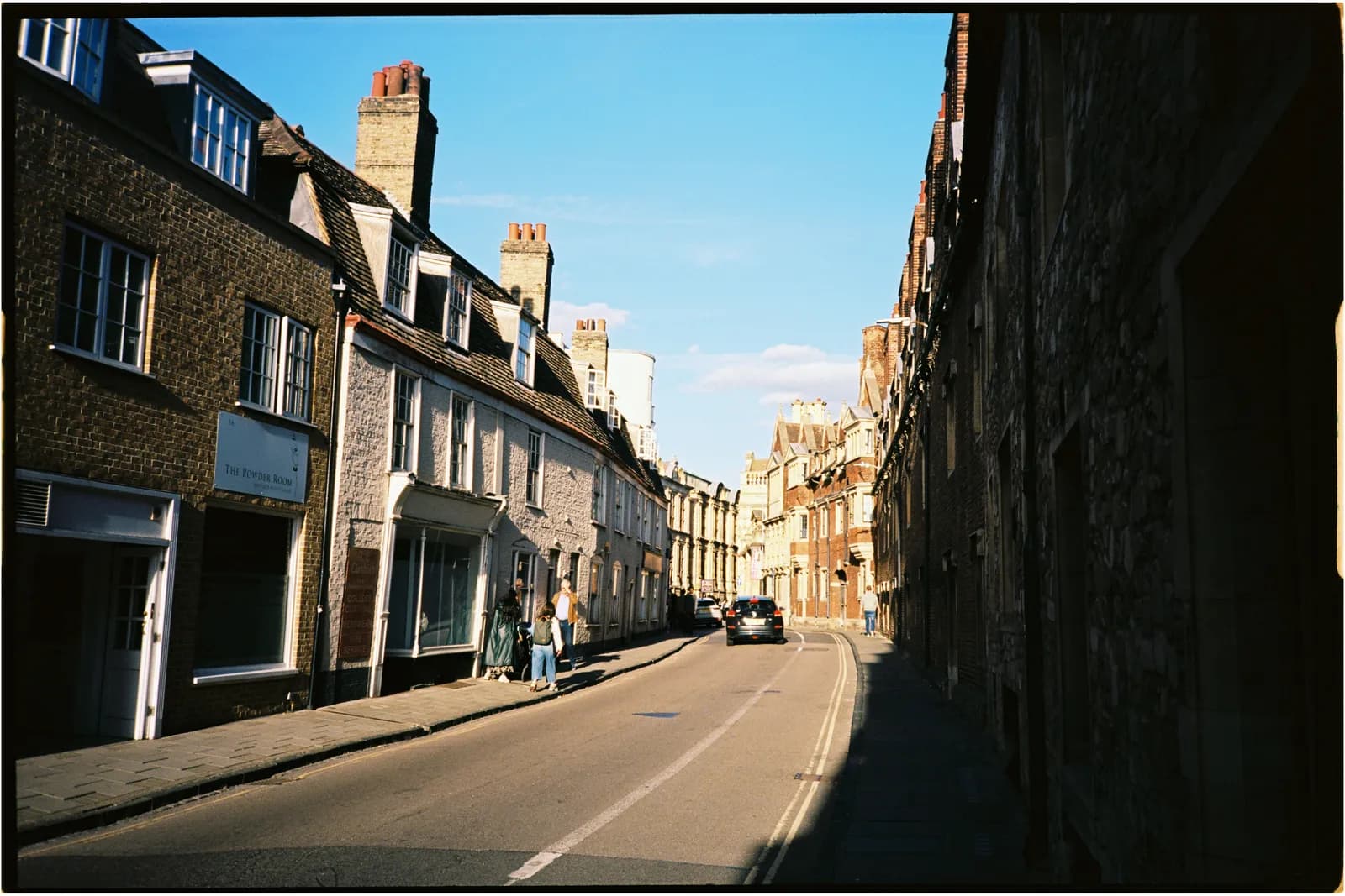 Film photograph shot on Kodak Ektar 100 with a Konica Big Mini BM-201 by Zigao Wang