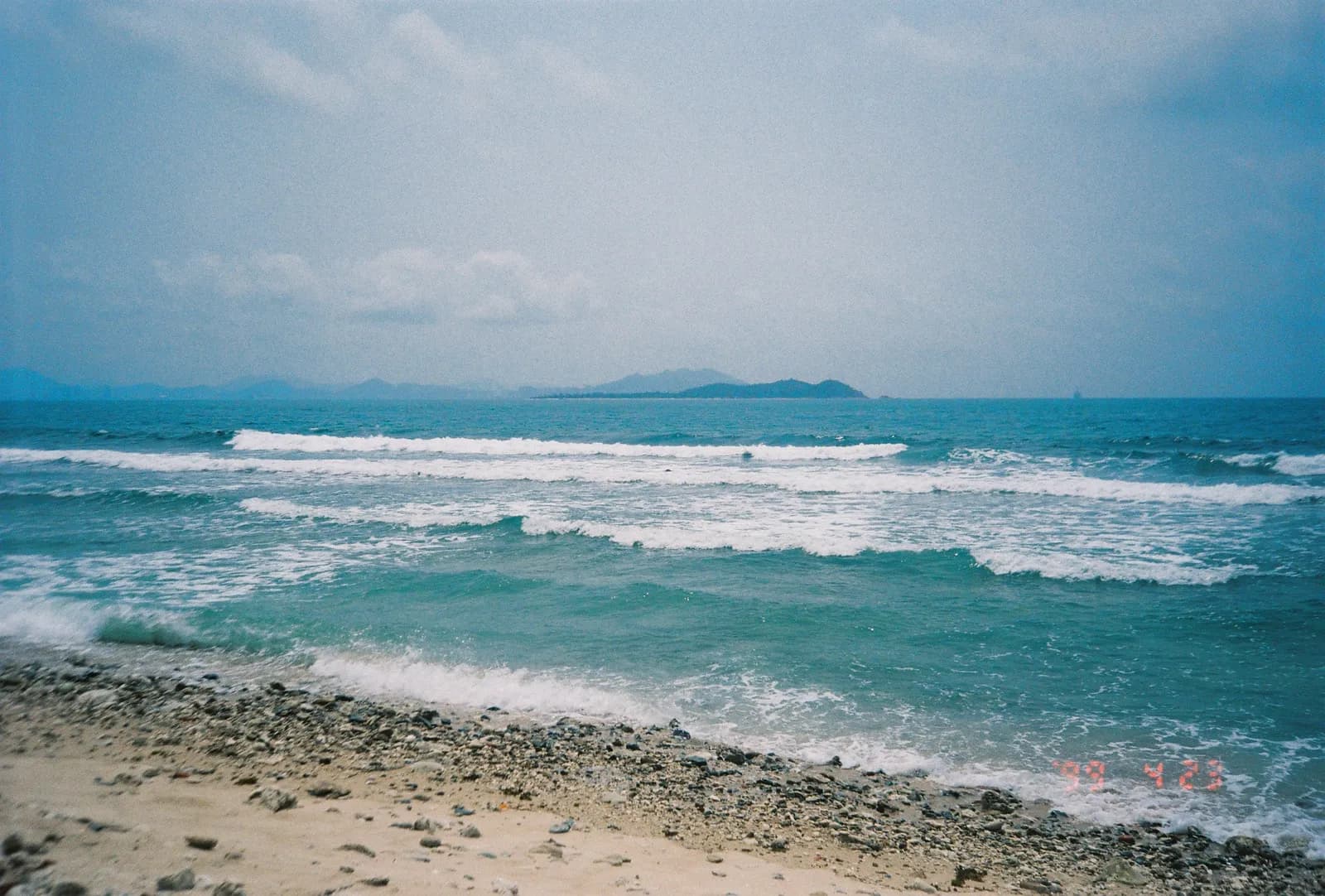 Film photograph shot on Kodak Gold 200 with an Olympus Mju-I by CJ Liu