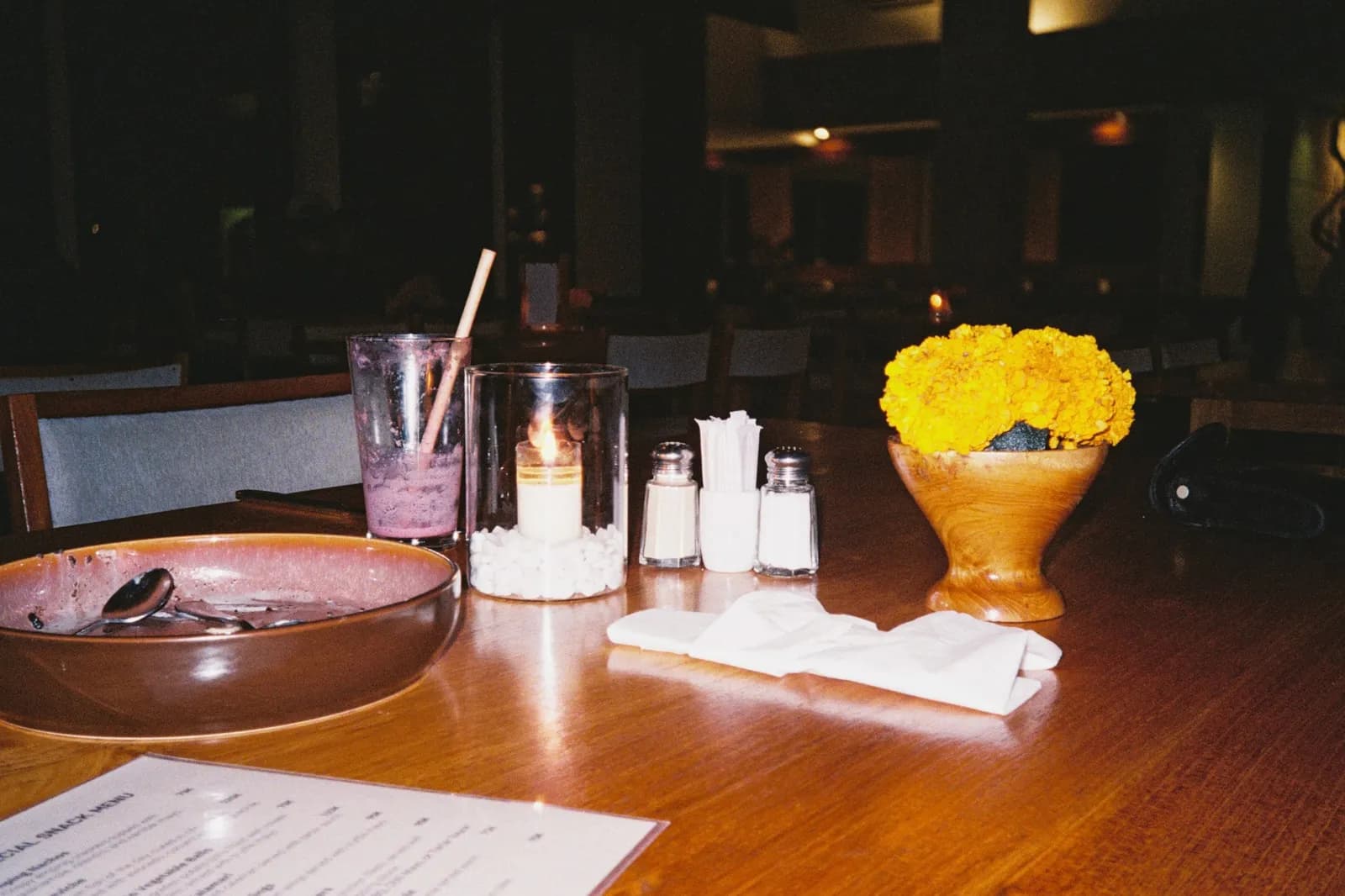 Film photograph shot on Kodak UltraMax 400 with a Canon Autoboy FXL by Febe Mo