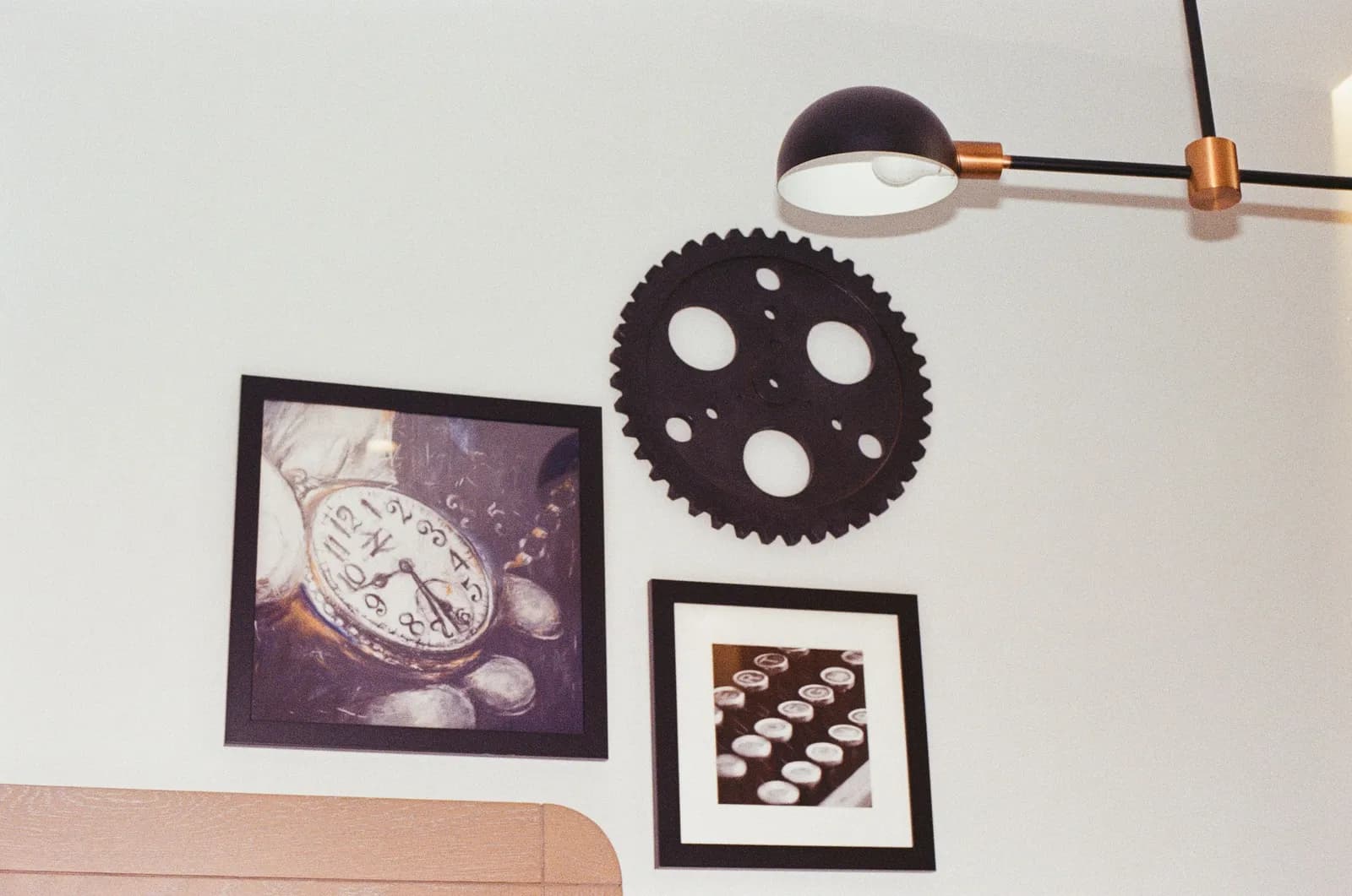 London Trip — film photograph shot on Kodak Gold 200 with a Canon AE-1 Program by Casper Lee