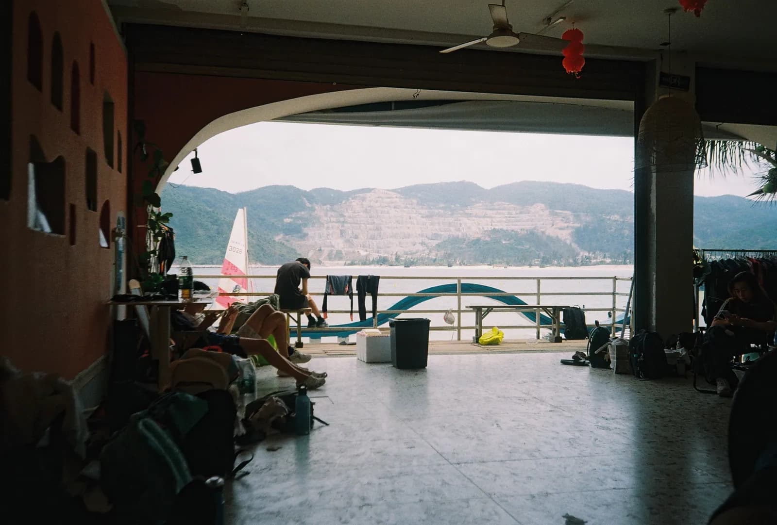 Film photograph shot on Kodak Gold 200 with an Olympus Mju-I by CJ Liu