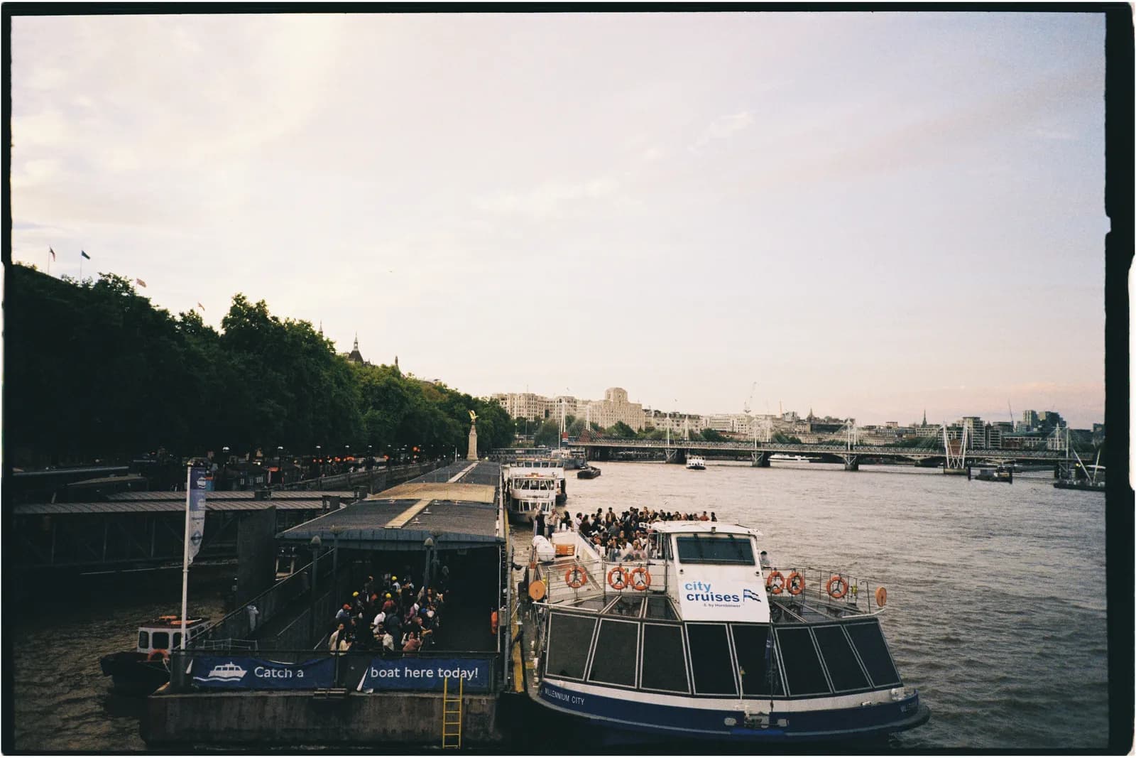 Film photograph shot on Kodak Gold 200 with a Konica Big Mini BM-201 by Zigao Wang