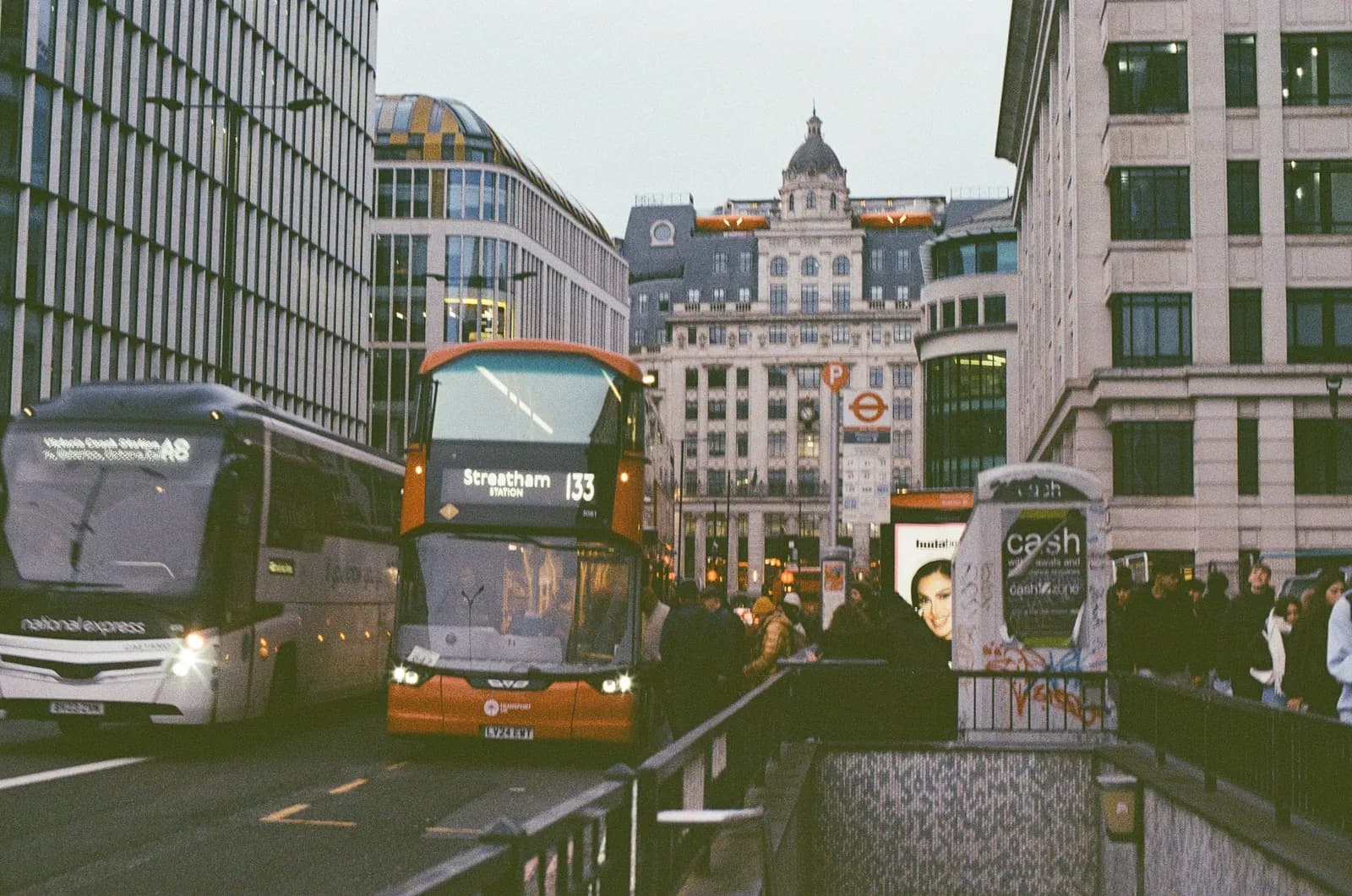 London Trip — film photograph shot on Kodak Gold 200 with a Canon AE-1 Program by Casper Lee