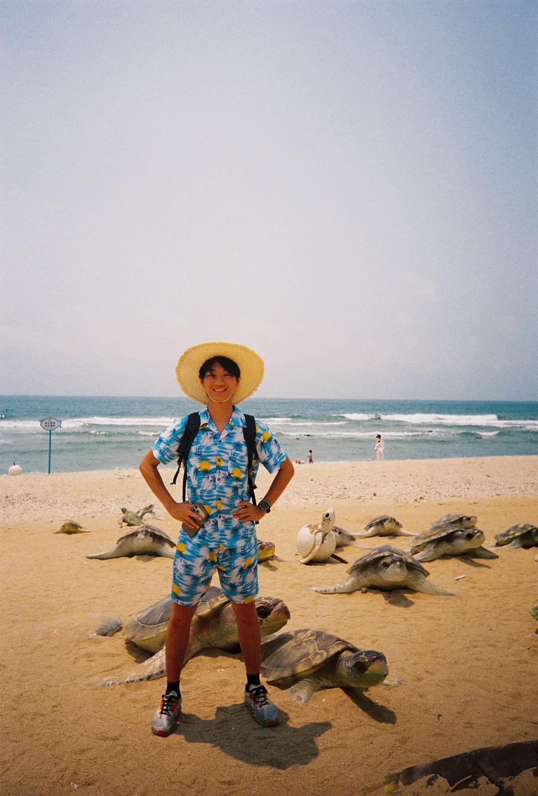 Film photograph shot on Lomography Color Negative 400 with a Kodak Snapic A1 by Zigao Wang