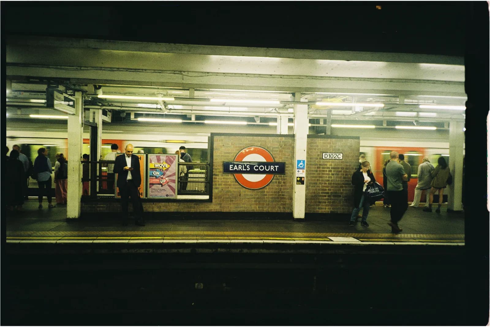 Film photograph shot on Kodak Gold 200 with a Konica Big Mini BM-201 by Zigao Wang