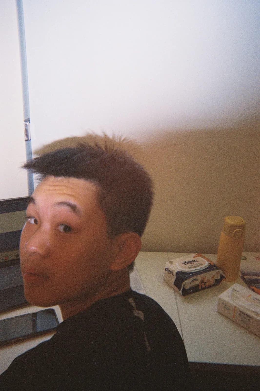 Film photograph shot on Kodak Gold 800 with a Kodak FunSaver by Max Du
