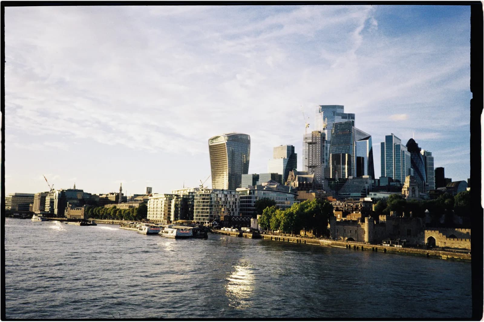 Film photograph shot on Kodak Gold 200 with a Konica Big Mini BM-201 by Zigao Wang