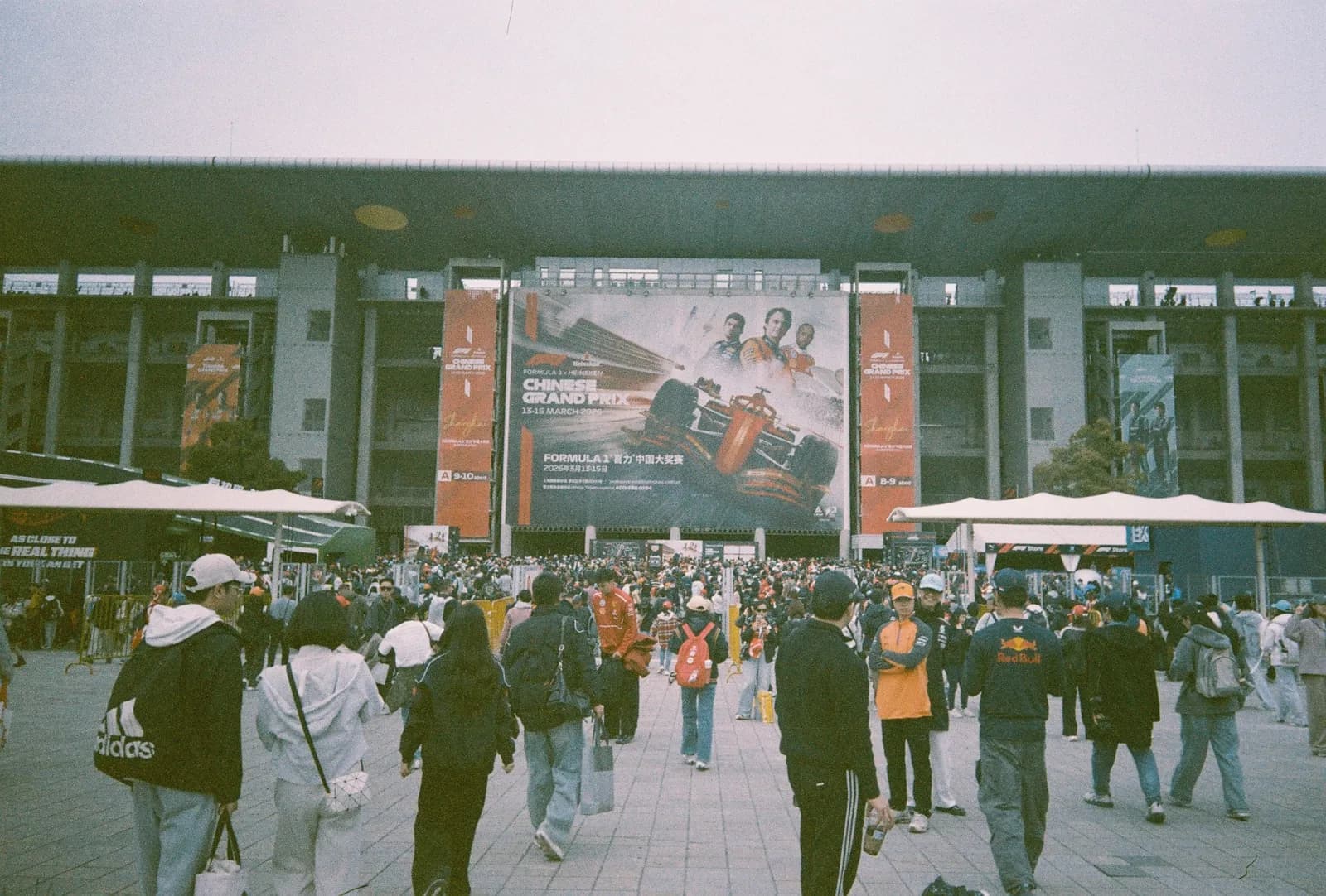 Film photograph shot on Orwo Wolfen NC400 with a Kodak Snapic A1 by Zigao Wang