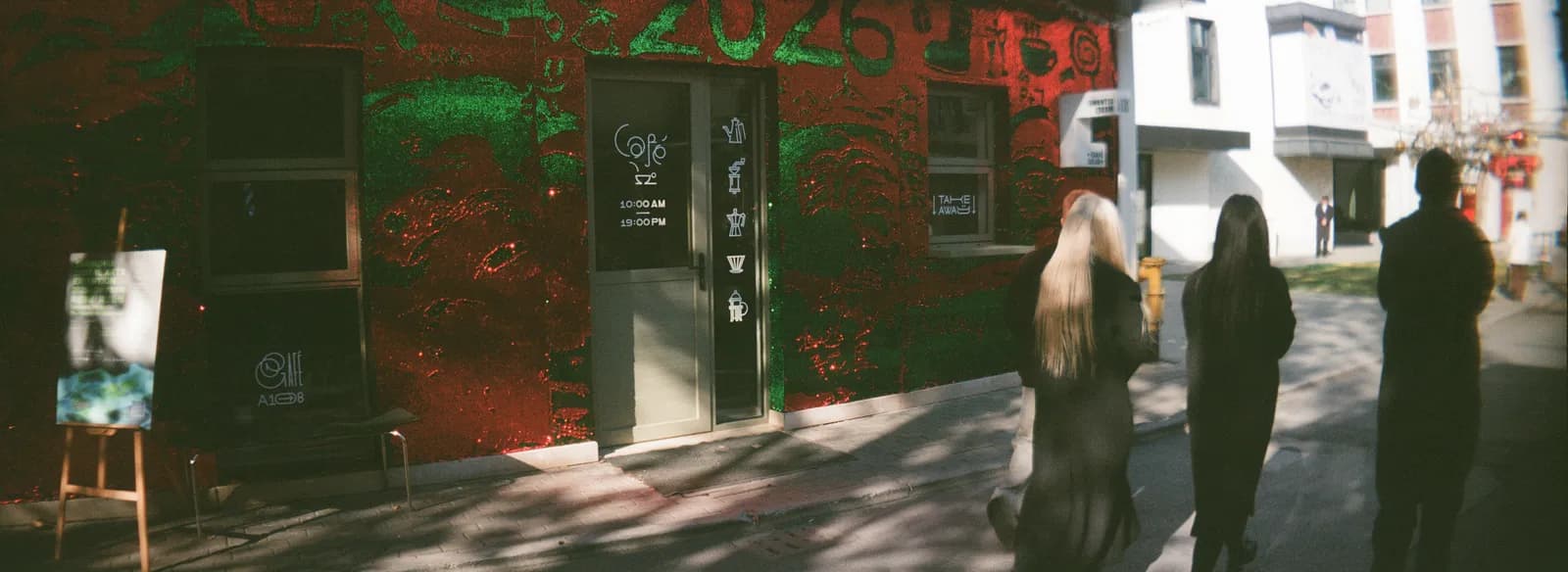 Film photograph shot on Kodak UltraMax 400 with a Lomography Sprocket Rocket by Zigao Wang