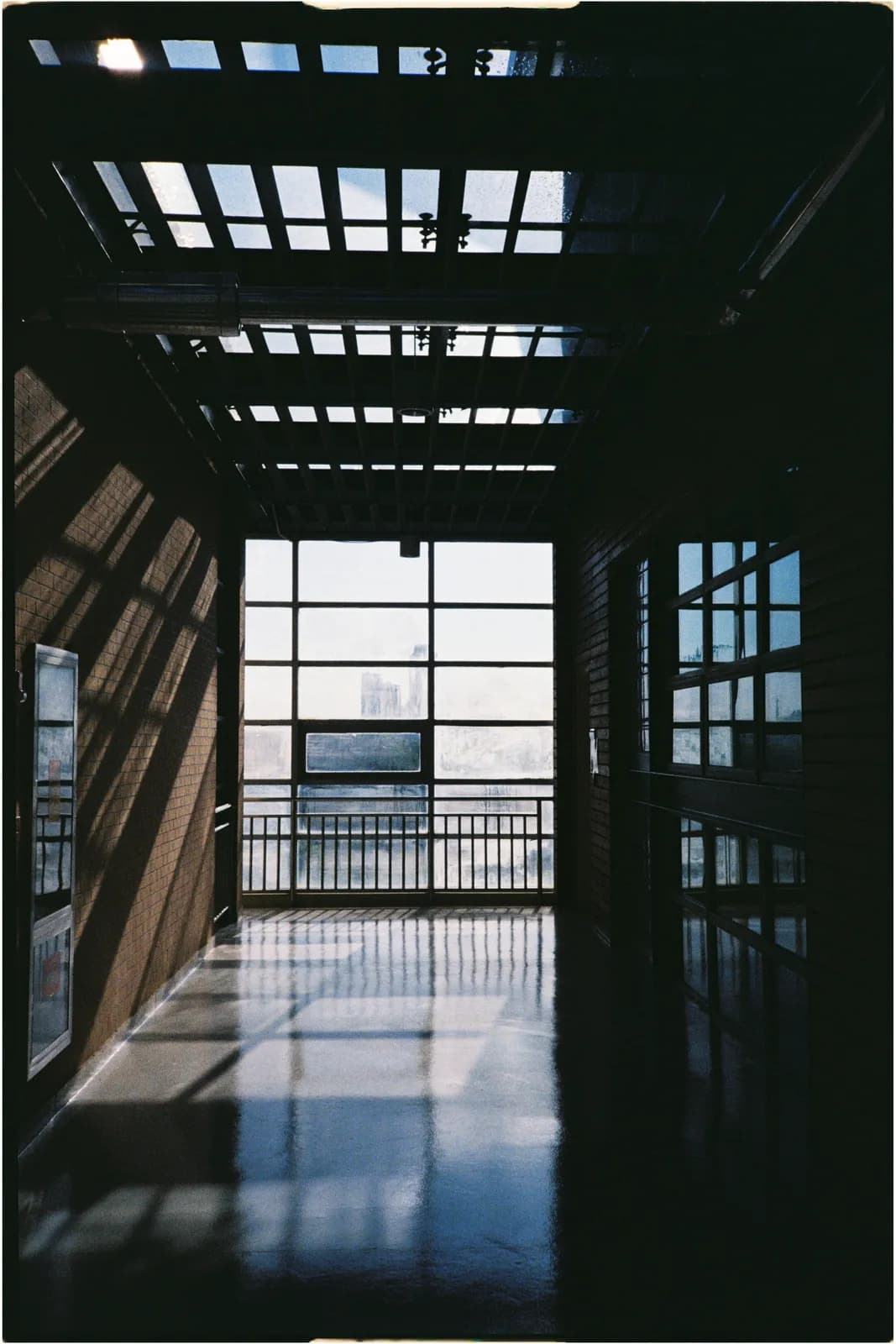 Film photograph shot on Kodak UltraMax 400 with a Konica Big Mini BM-201 by Zigao Wang