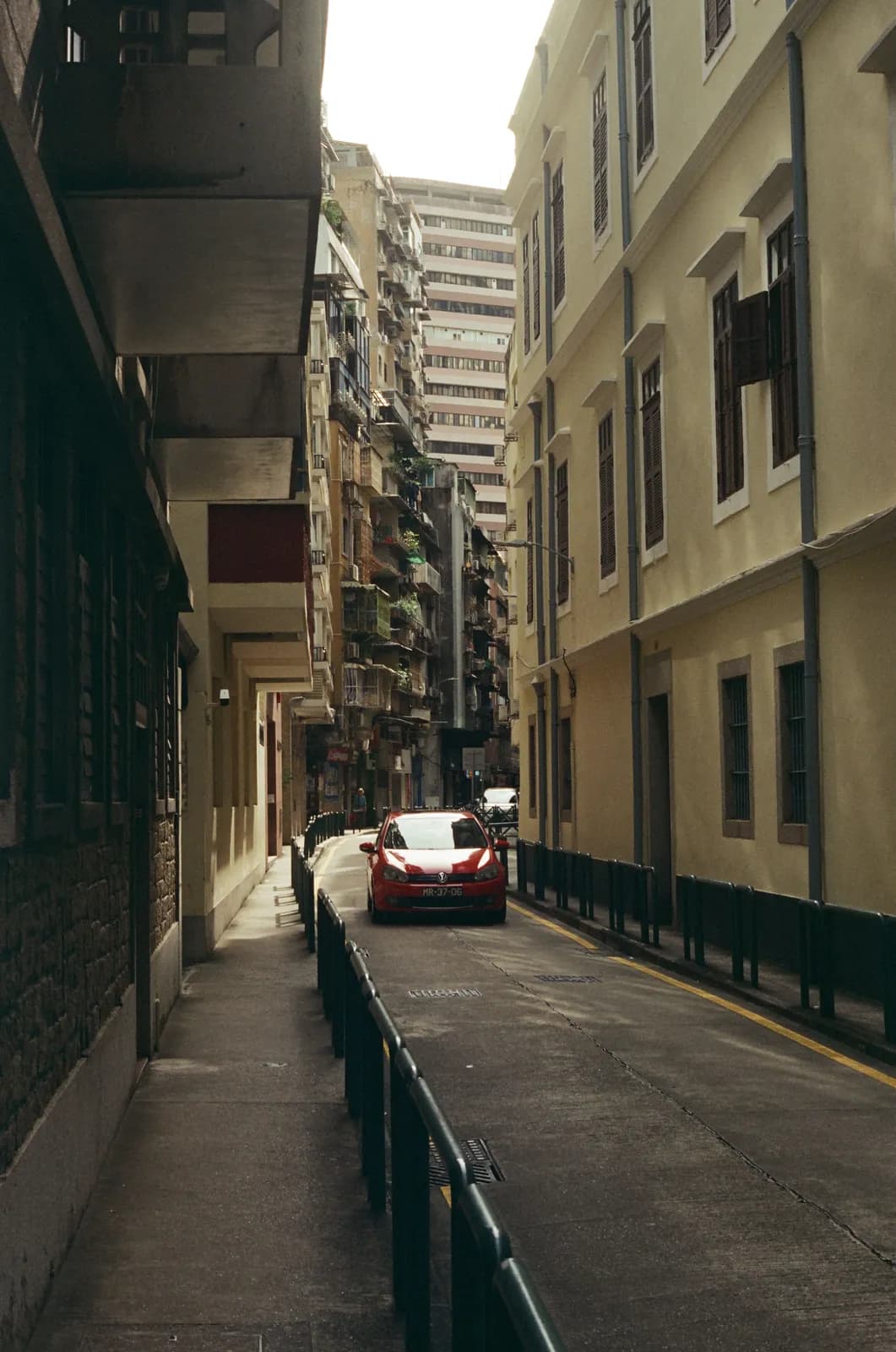 Film photograph shot on Kodak Vision3 250D with a Canon AE-1 Program by Zigao Wang
