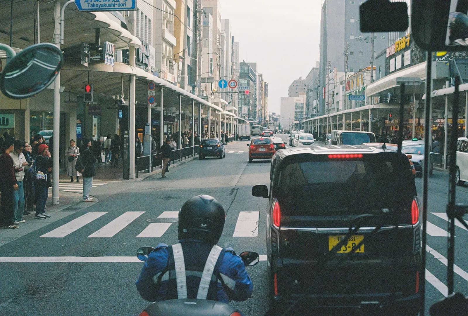 Film photograph shot on Lomography Color Negative 400 with a Canon AE-1 Program by Zigao Wang