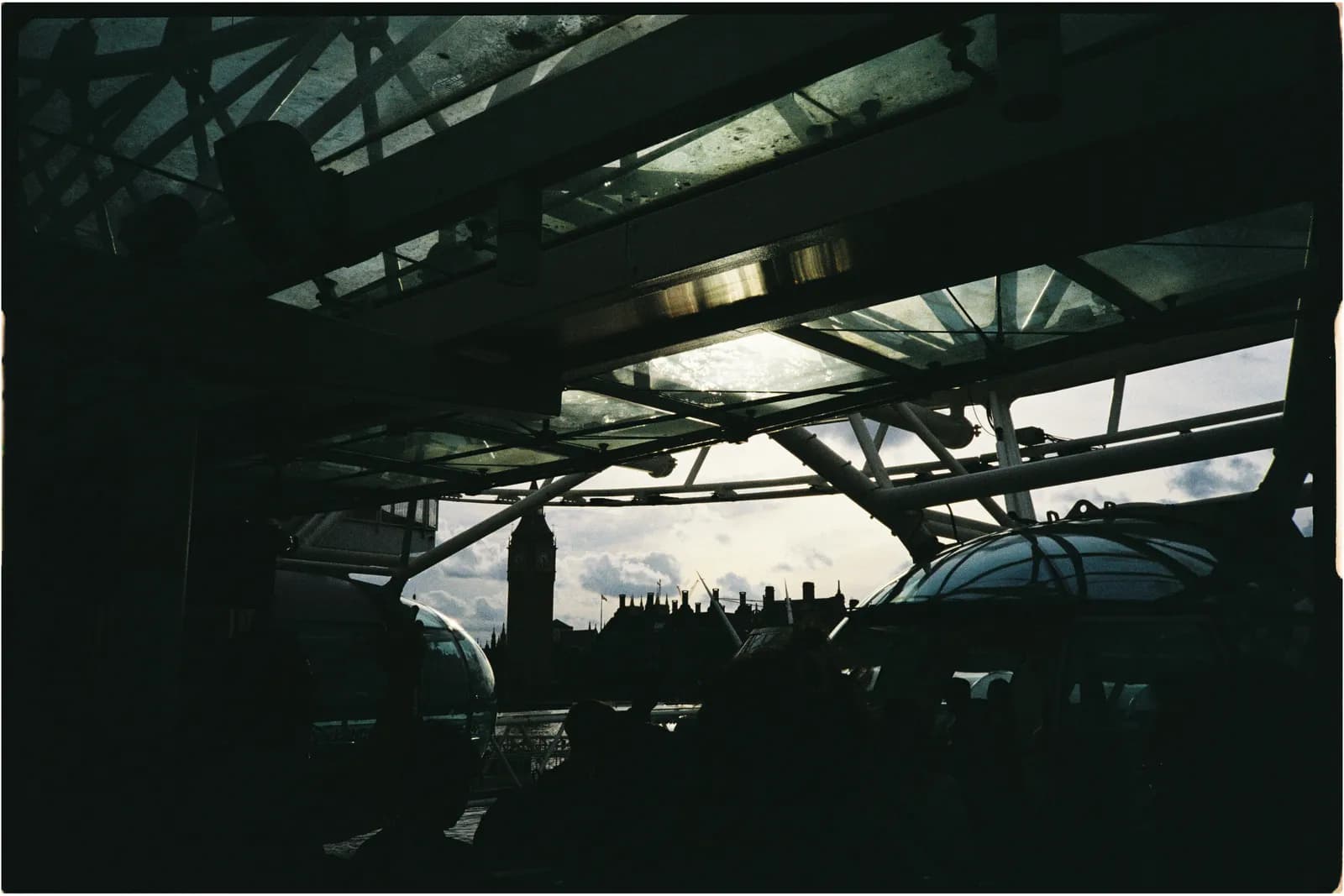 Film photograph shot on Kodak UltraMax 400 with a Konica Big Mini BM-201 by Zigao Wang