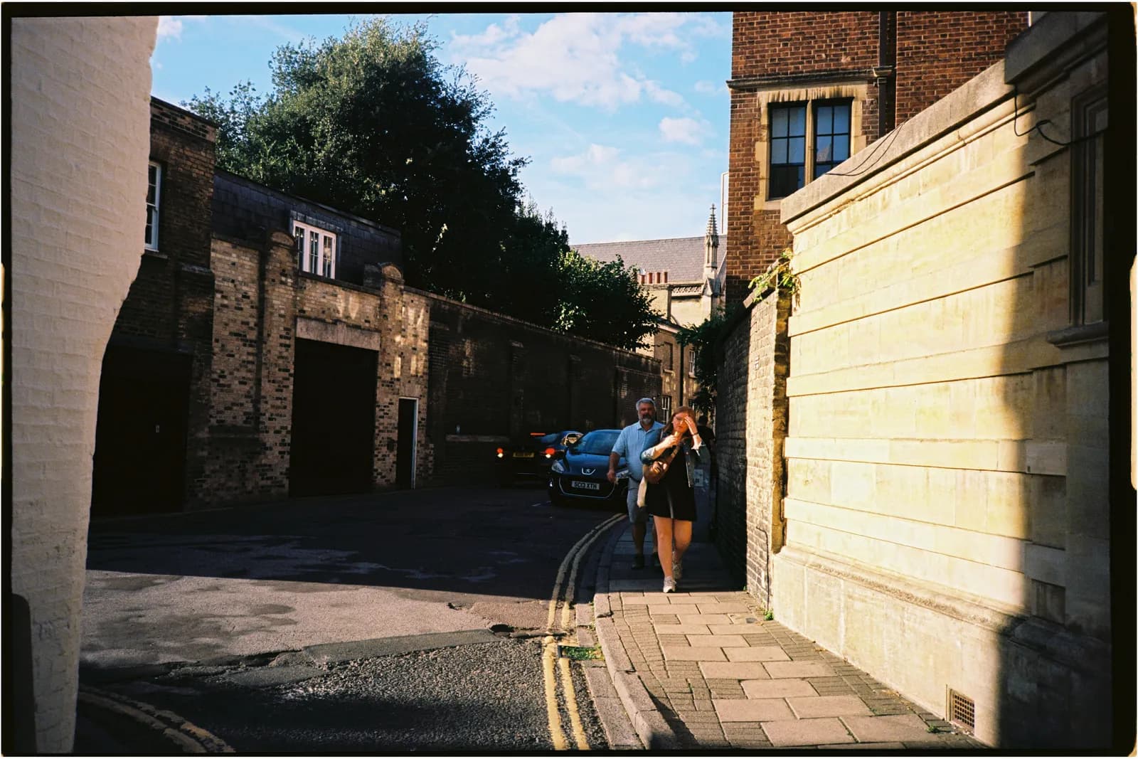 Film photograph shot on Kodak Ektar 100 with a Konica Big Mini BM-201 by Zigao Wang