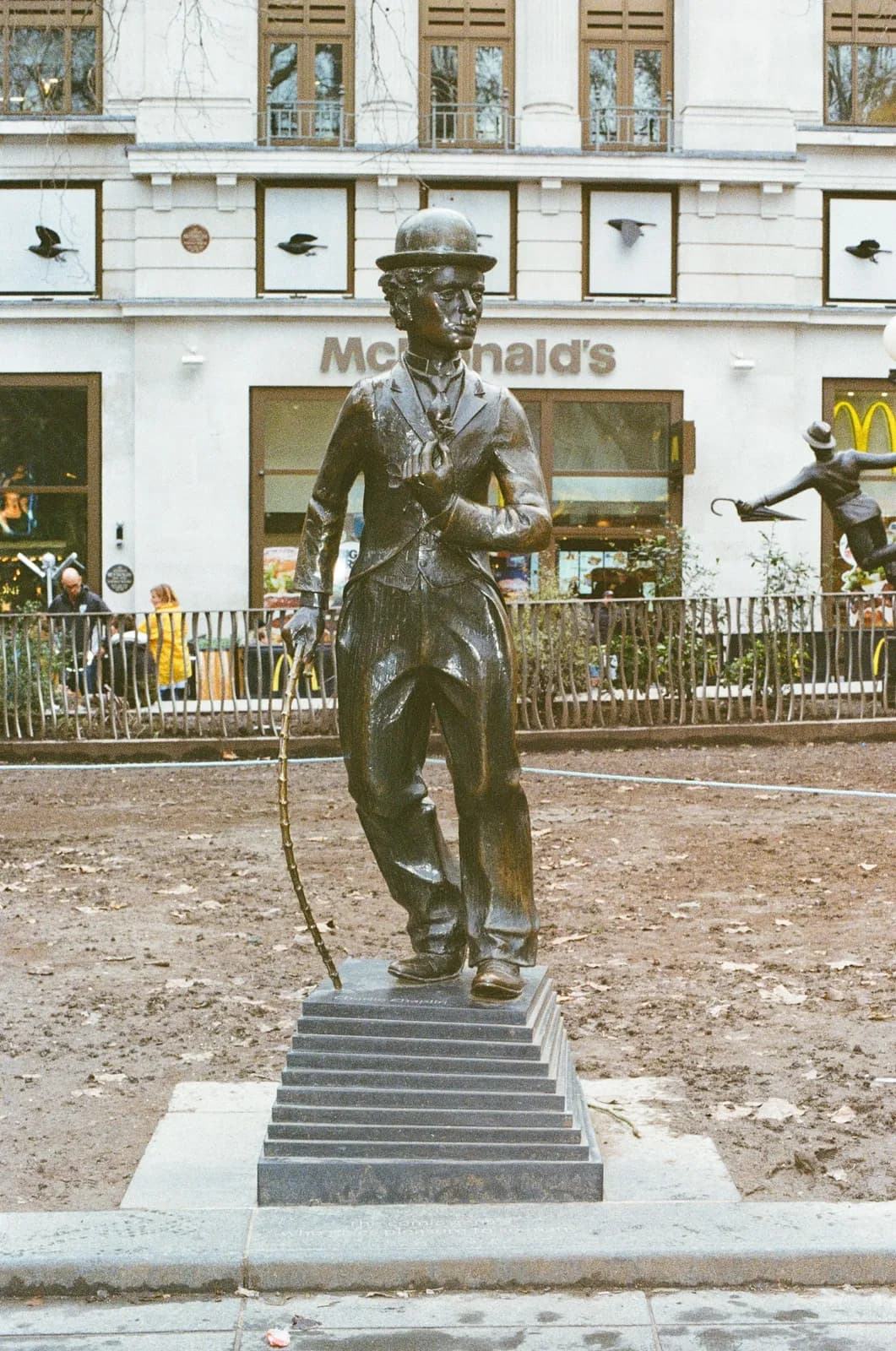 London Feb 2026 — film photograph shot on Kodak Gold 200 with a Canon AE-1 Program by Casper Lee