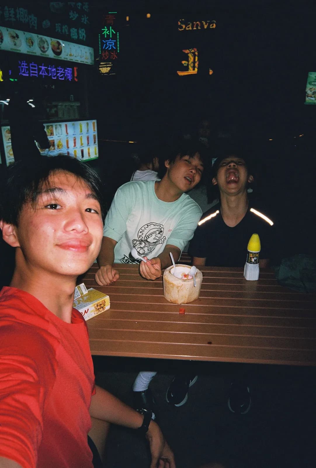 Film photograph shot on Lucky Color C200 with a Kodak Snapic A1 by Zigao Wang