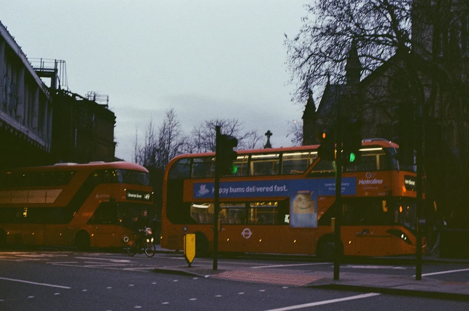 London Trip — film photograph shot on Kodak Gold 200 with a Canon AE-1 Program by Casper Lee