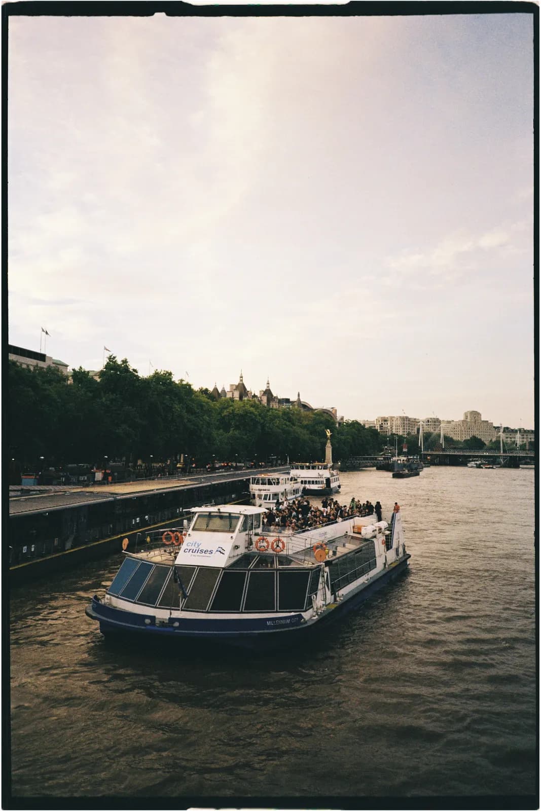 Film photograph shot on Kodak Gold 200 with a Konica Big Mini BM-201 by Zigao Wang
