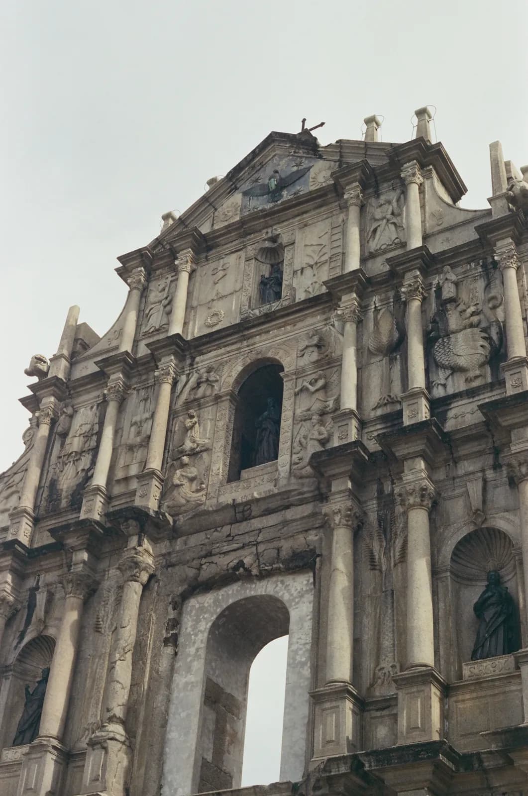 Film photograph shot on Kodak Vision3 250D with a Canon AE-1 Program by Zigao Wang