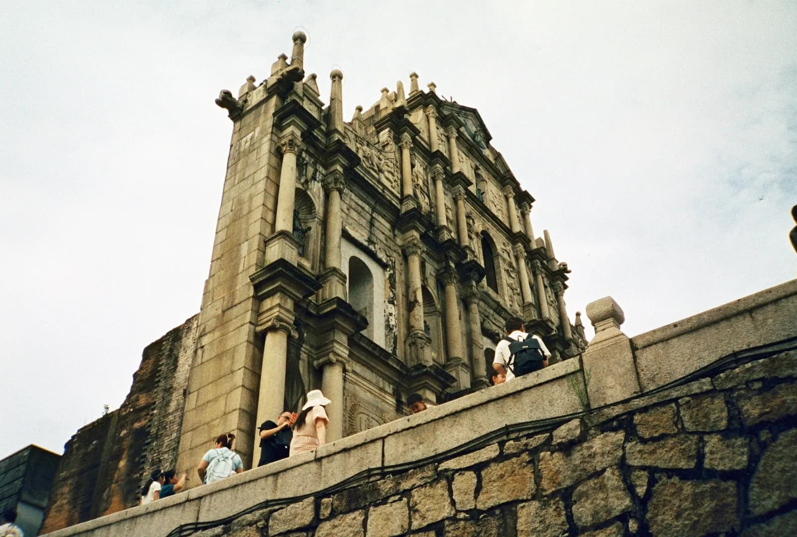 Film photograph shot on Lucky Color 400 with an Olympus Trip Panorama 2 by Zigao Wang