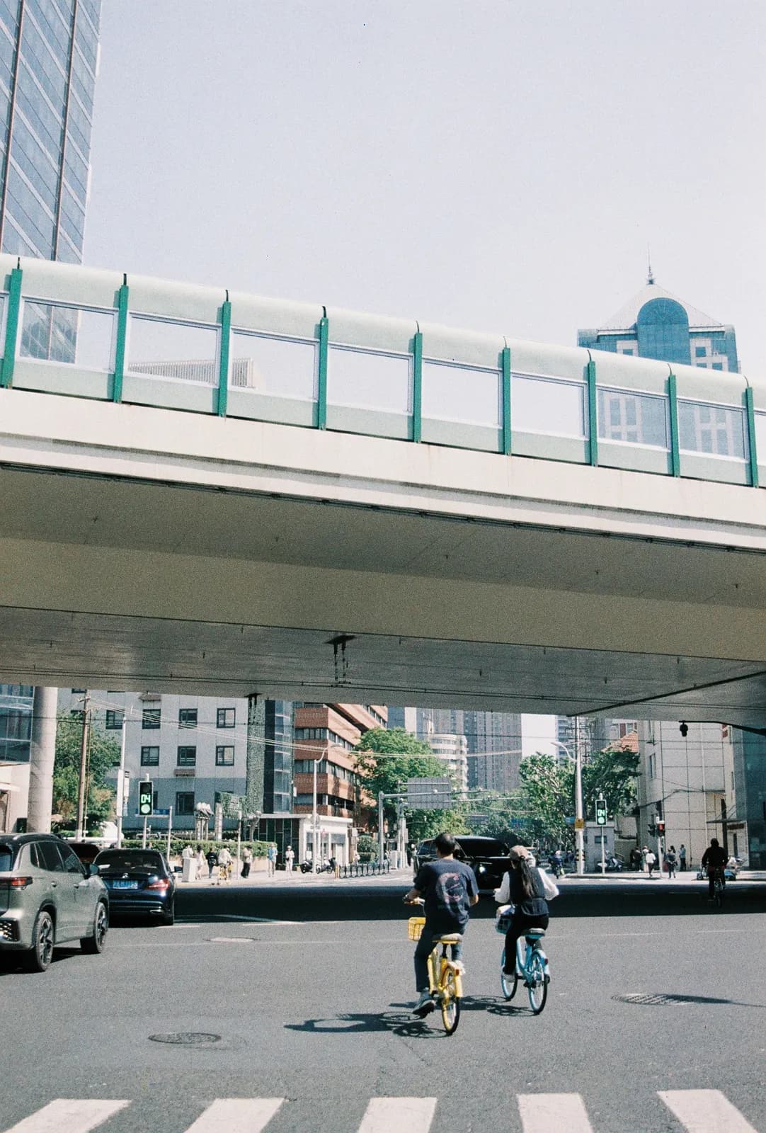 Film photograph shot on LomoChrome Color '92 Sun-Kissed with a Canon AE-1 Program by CJ Liu