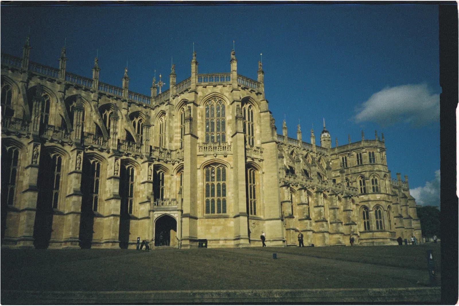 Film photograph shot on Candido 400 with a Konica Big Mini BM-201 by Zigao Wang