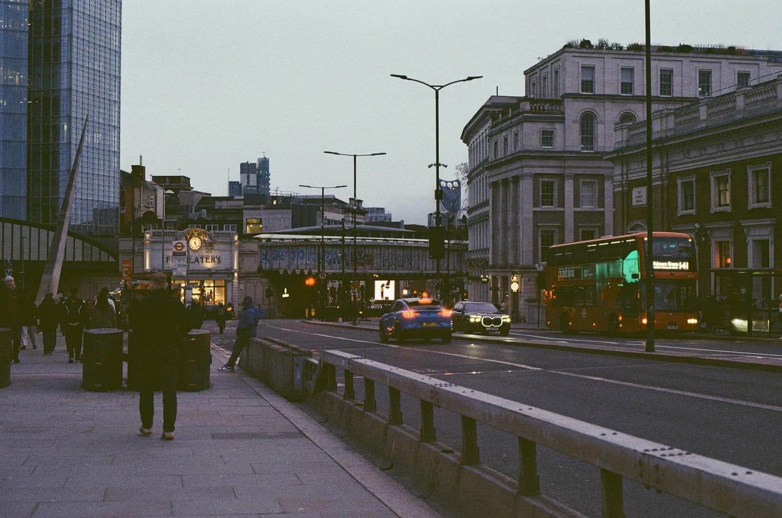 London Trip — film photograph shot on Kodak Gold 200 with a Canon AE-1 Program by Casper Lee