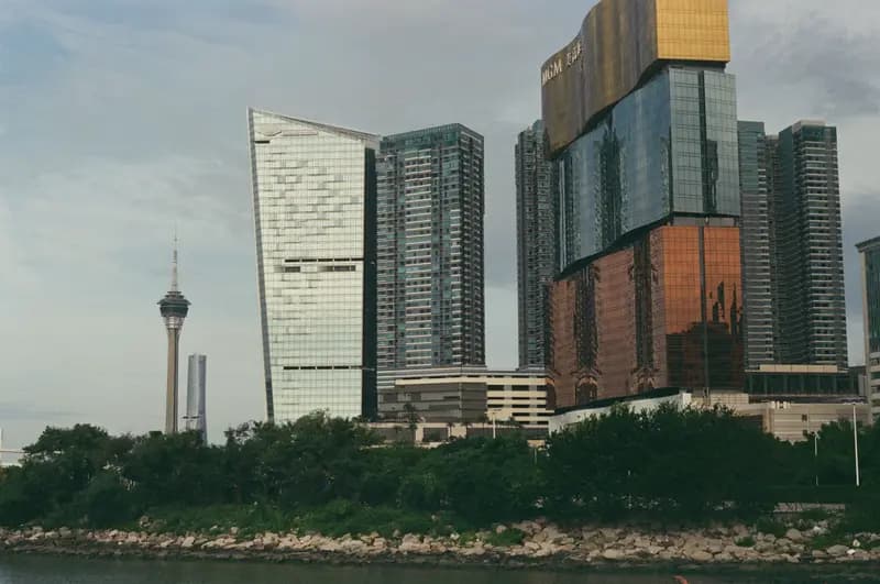Film photograph shot on Kodak Vision3 250D with a Canon AE-1 Program by Zigao Wang