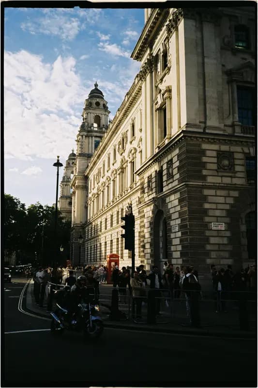 Film photograph shot on Kodak Gold 200 with a Konica Big Mini BM-201 by Zigao Wang