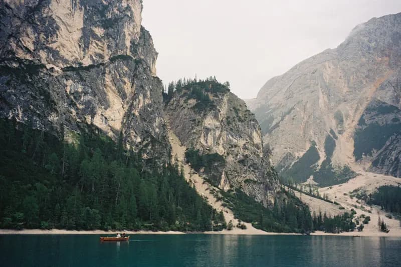 Film photograph shot on Fujifilm 400 with a Canon Autoboy S by hilla