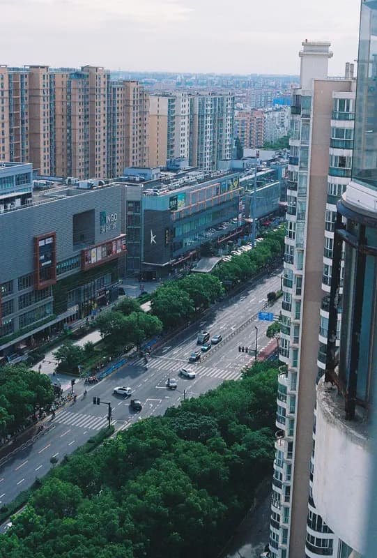 Film photograph shot on Kodak UltraMax 400 with a Canon AE-1 Program by Zigao Wang